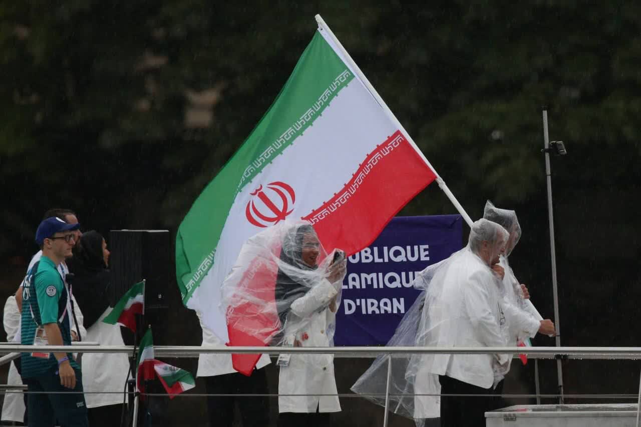 اتفاقی که مهمانی فرانسوی ها را بهم زد/ رژه کاروان ایران روی سن
