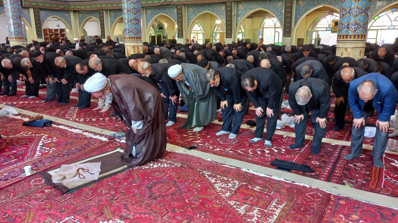 اقامه نماز ظهر عاشورا در آذربایجان شرقی