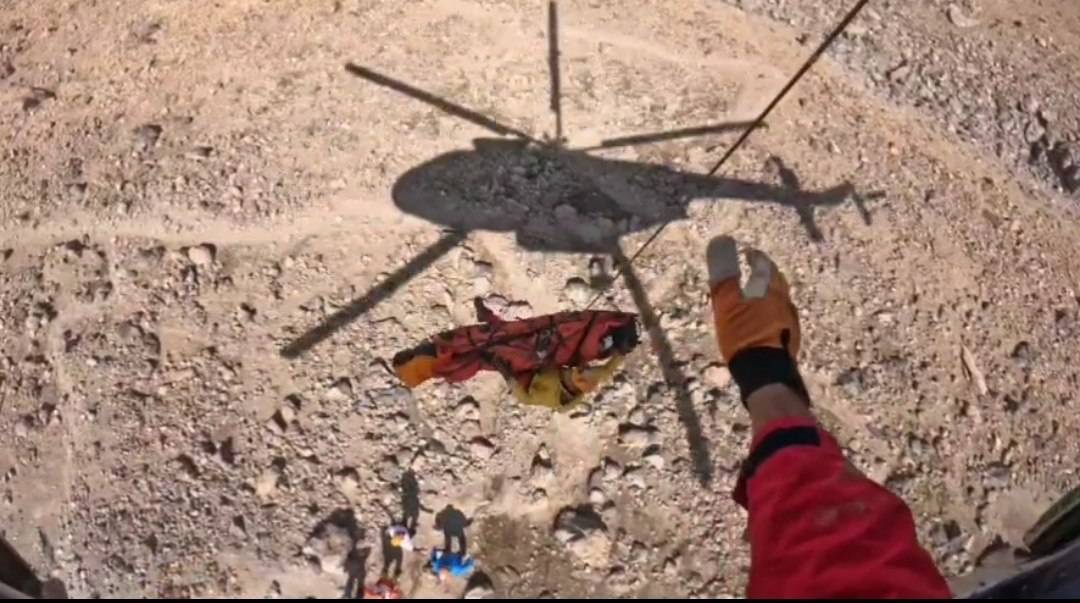 نجات جان کوهنورد سقوط کرده در ارتفاعات ضلع غربی قله دماوند