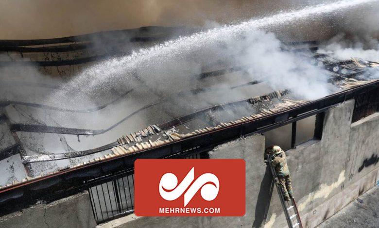 آتش‌سوزی در چهار راه مولوی تهران