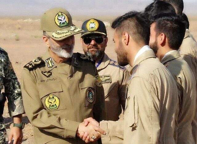 فرمانده ارتش از پایگاه هوایی آموزش خلبانی شهید اکبری قم بازدیدکرد