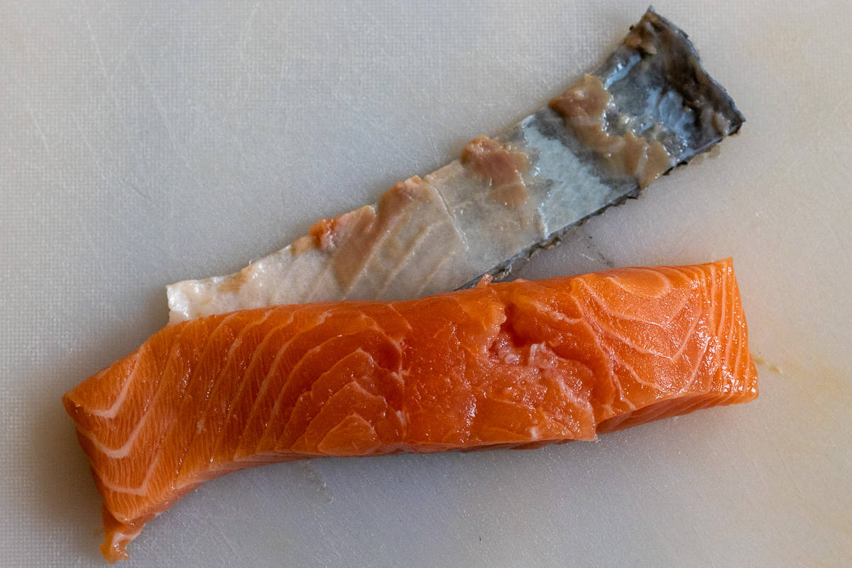 removing the skin of a salmon fillet