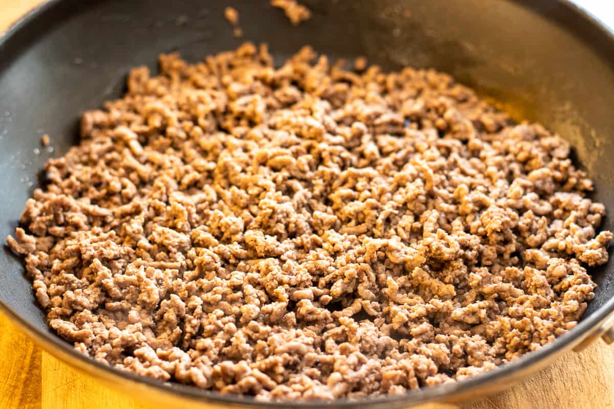 browning the mince in a pan for minced beef pie