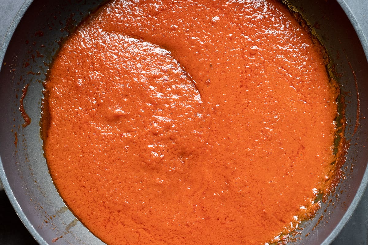 Tomato sauce for beyti kebab