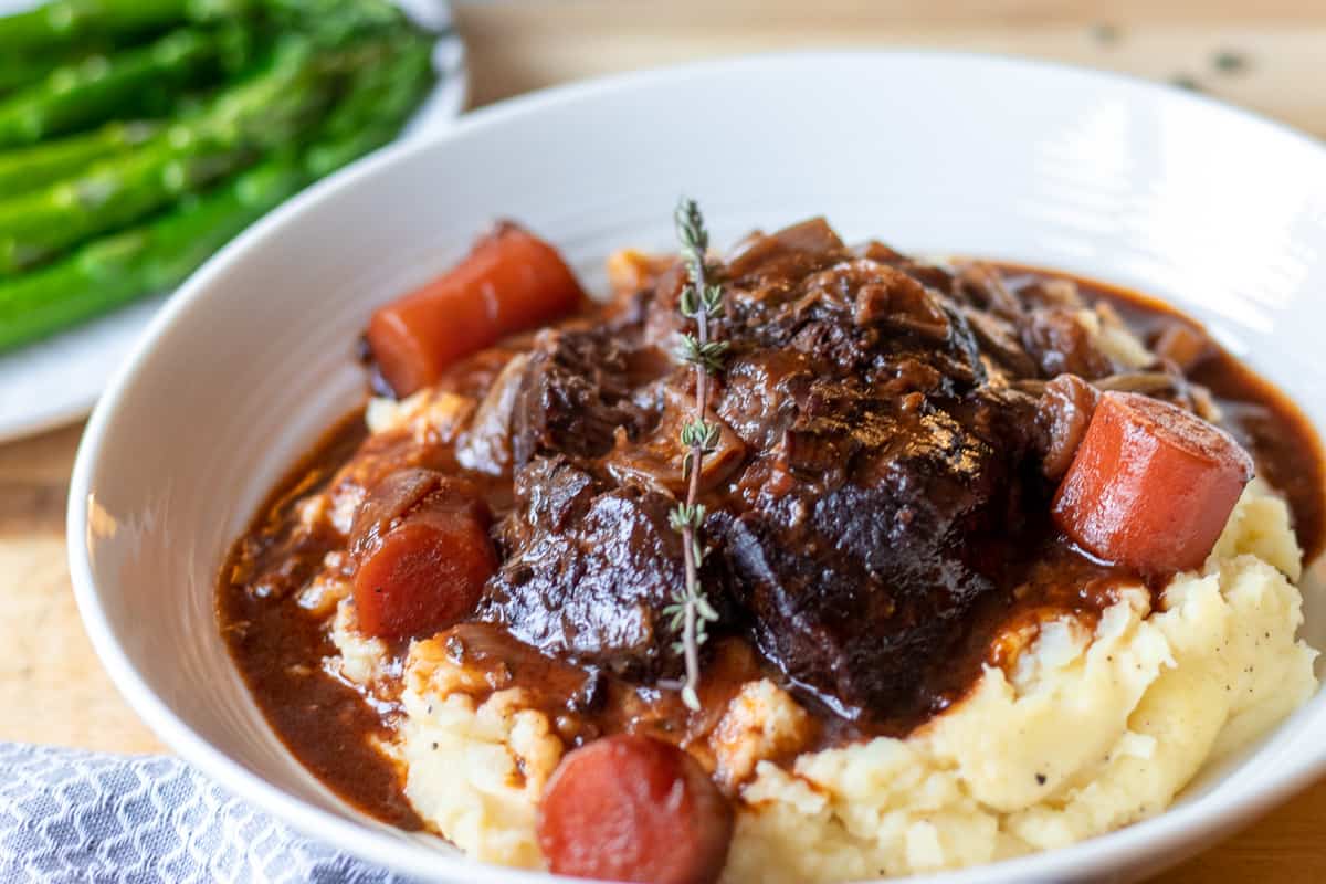 braised beef cheeks served with mashed potatoes 