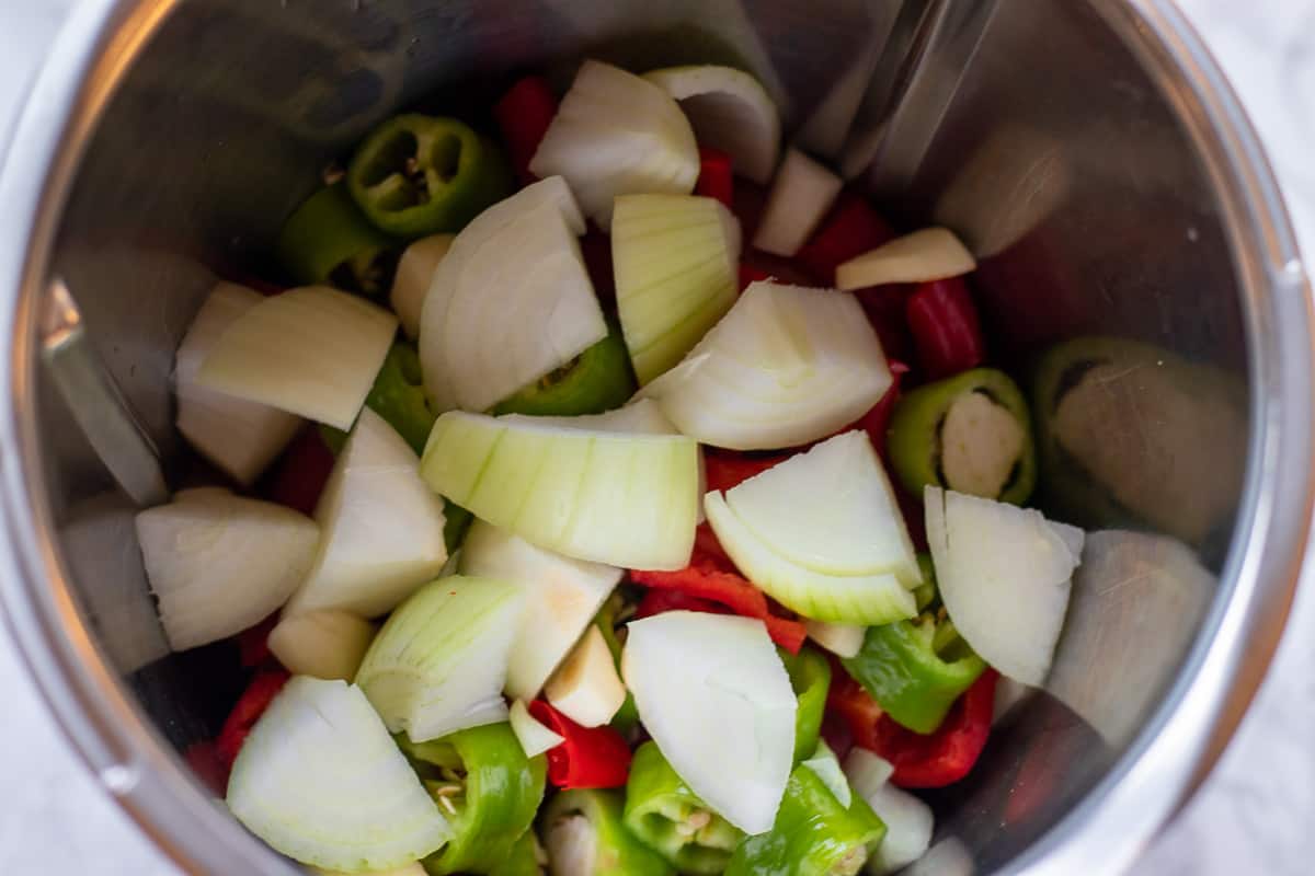 place the vegetables into a food processor