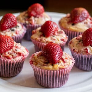 Strawberry muffins with cream cheese
