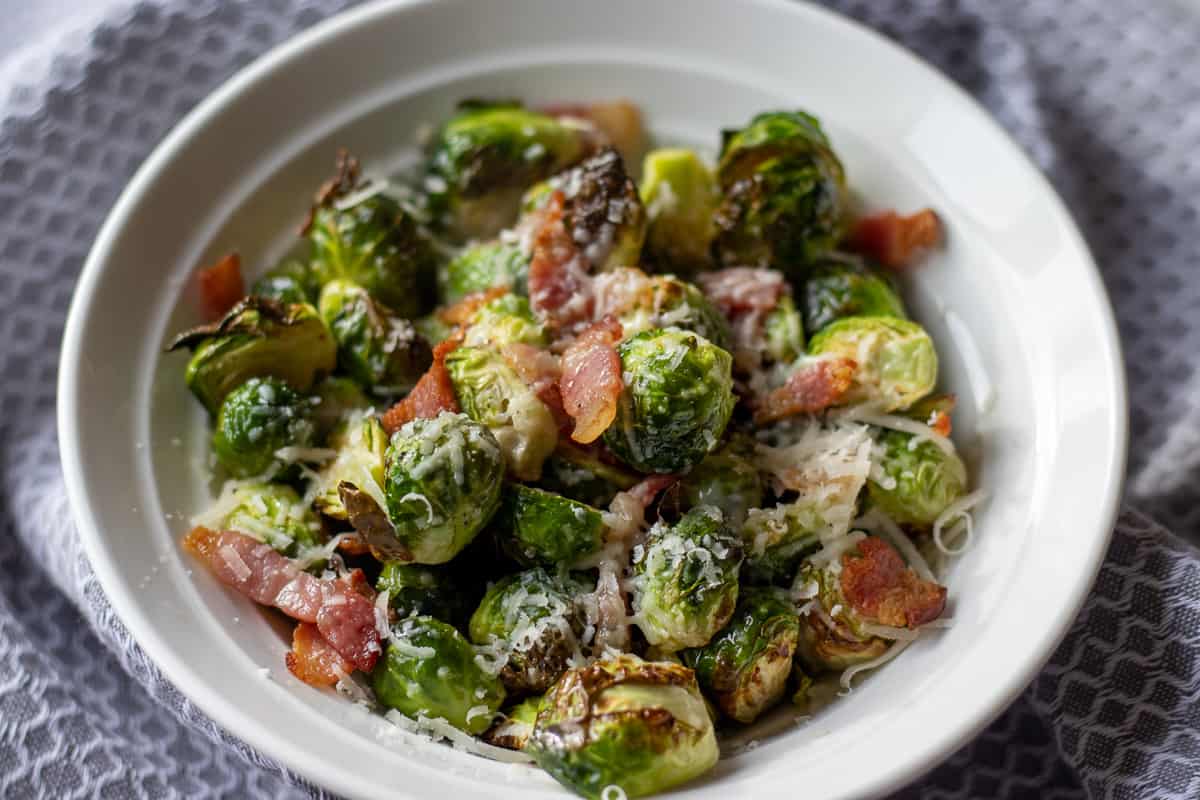 brussel sprouts cooked in an airfryer with bacon