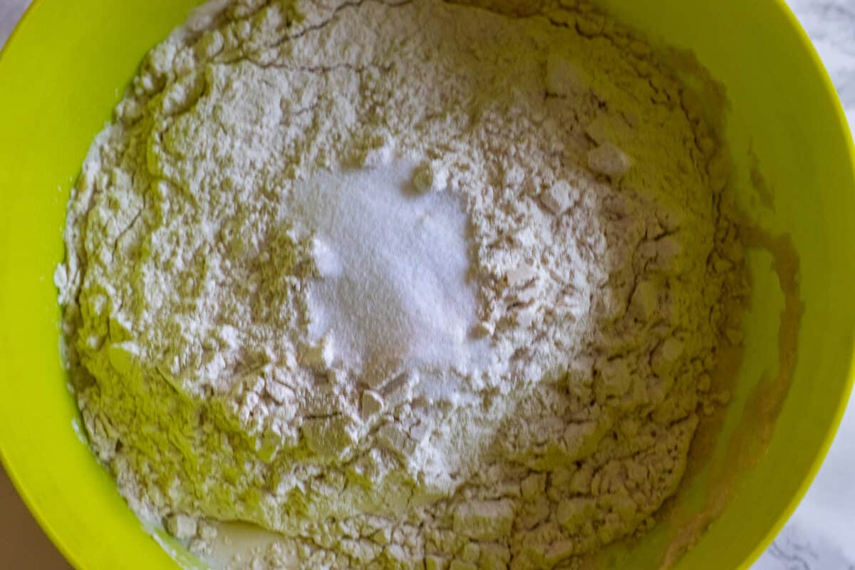 the flour, eggs and salt are added to wet mixture