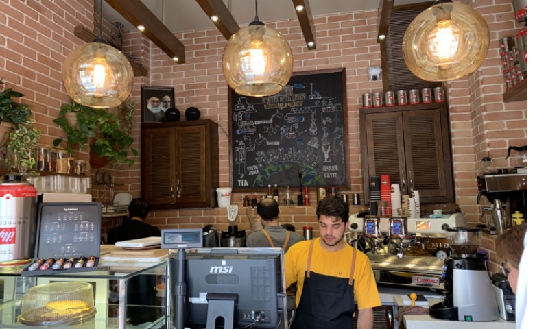 کافه میدون بهترین کافه های اصفهان برای تولد