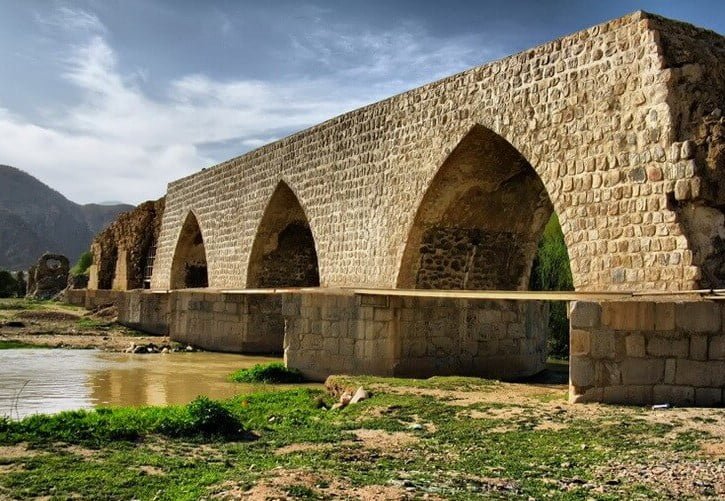 پل شکسته جاهای دیدنی خرم آباد ( معرفی 40 جاذبه گردشگری )