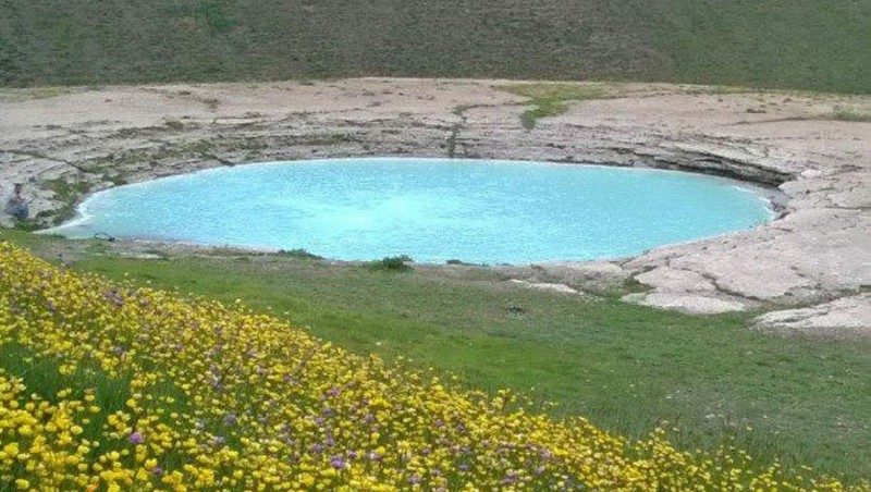  دیو آسیاب e1650083170137 دریاچه چشمه دیو آسیاب