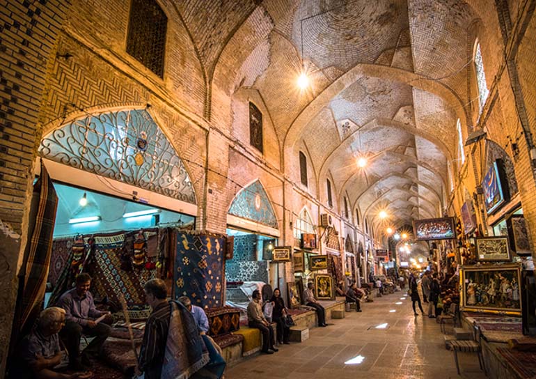 بازار شیراز زیباترین جاهای دیدنی شیراز در شب