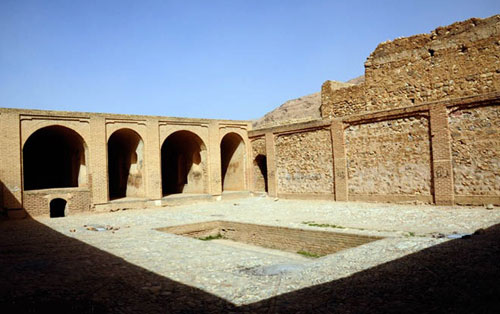 قلعه کنجانچم2 قلعه کنجانچم مهران