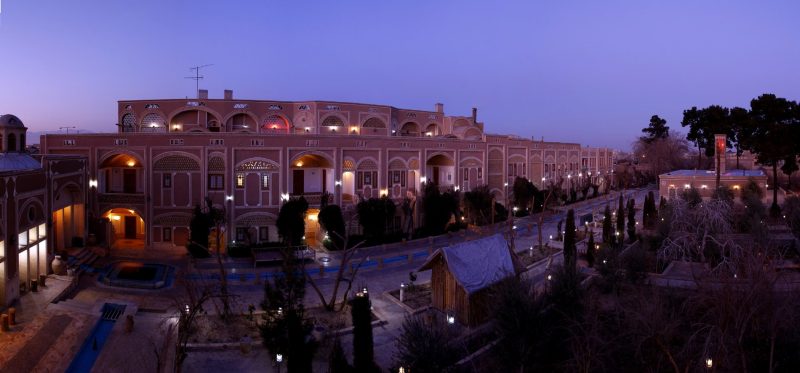 هتل باغ مشیرالممالک یزد12 800x373 هتل باغ مشیرالممالک یزد