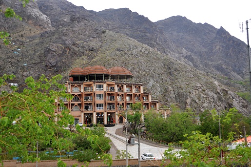 1285 هتل بزرگ کوهستان بیرجند
