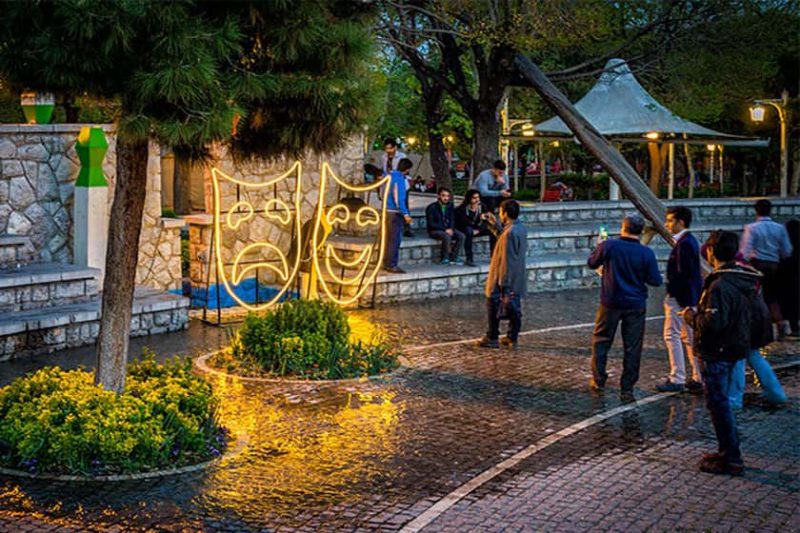پارک دانشجو 4 800x533 پارک دانشجو ، پارک فرهنگی قدیمی در قلب تهران
