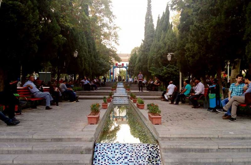 پارک دانشجو 3 800x527 پارک دانشجو ، پارک فرهنگی قدیمی در قلب تهران