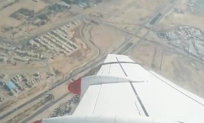 لحظه پرواز هواپیما از آسمان جزیره خارگ و تماشای در یتیم خلیج فارس + فیلم