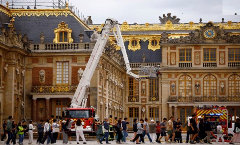 آتش‌سوزی در کاخ ورسای فرانسه