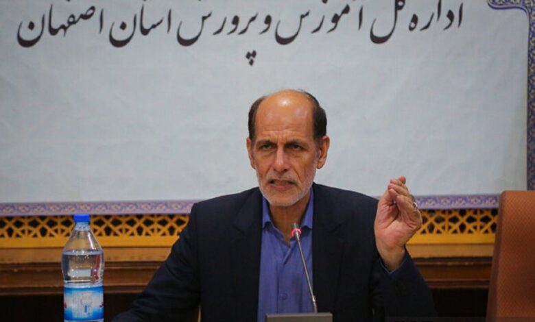 ترغیب ۵۵ درصد دانش‌آموزان اصفهان به ثبت‌نام در هنرستان‌ها