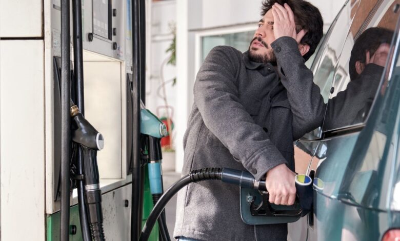 قیمت سوخت در بریتانیا: رانندگان همچنان معاملات خام بنزین و گازوئیل را دریافت می کنند