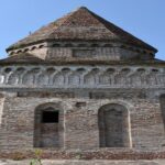 گنبد آجری و تاریخی روستای بالاسرست در آستانه تخریب + فیلم