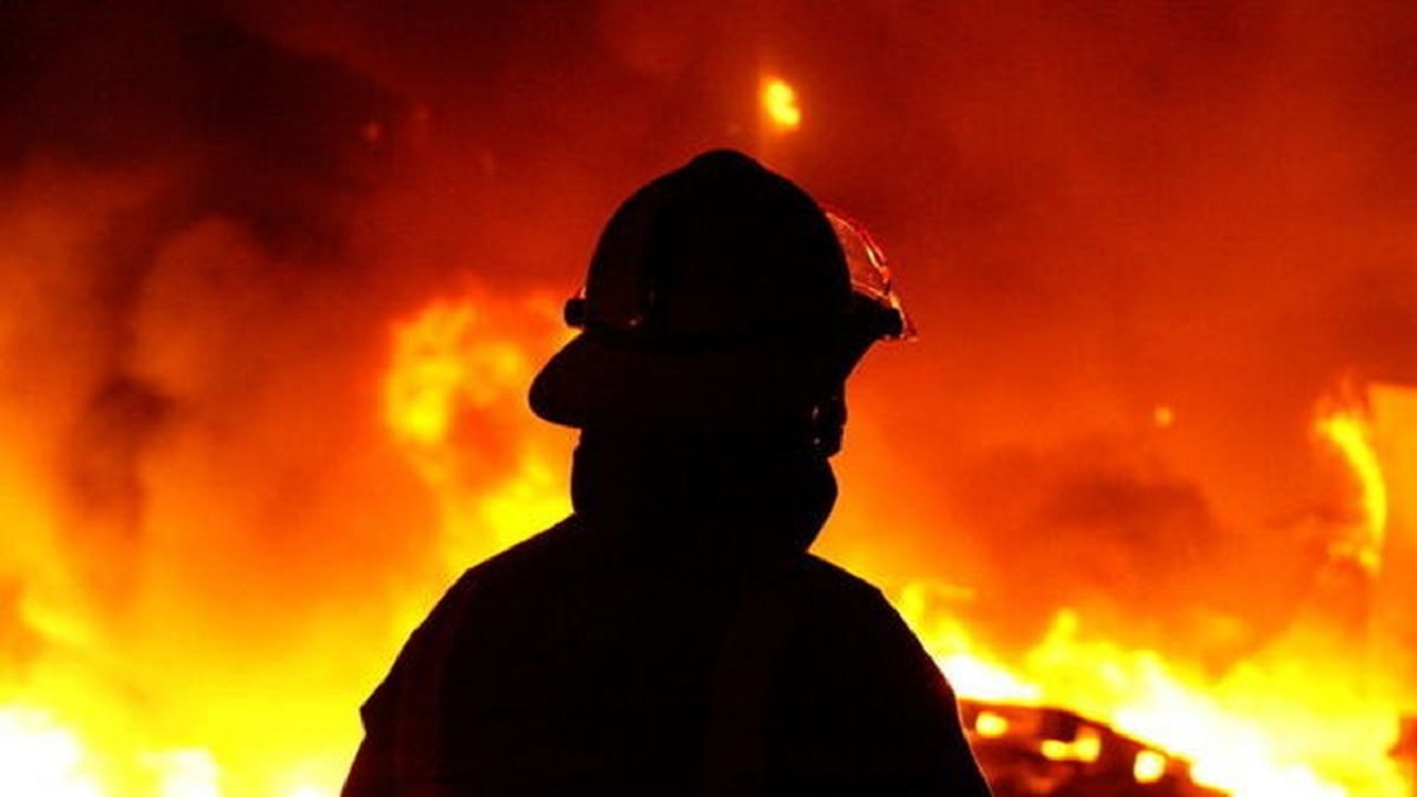 آتش سوزی در شهرک صنعتی جهان آباد میبد پس از چهار ساعت مهار شد