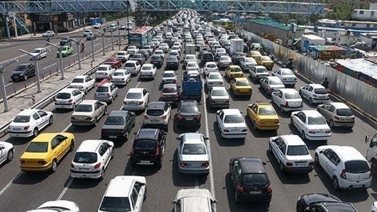 ترافیک سنگین در آزادراه کرج - تهران ۱۱ تیر
