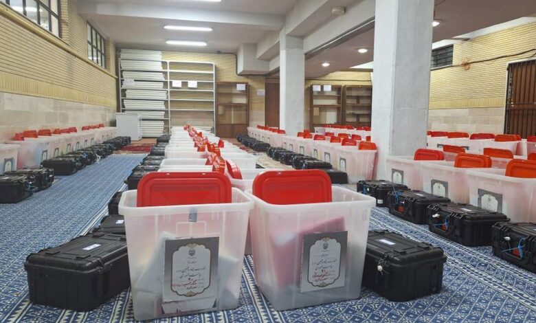 توزیع اقلام اخذ رای بین شعب انتخاباتی در سمنان