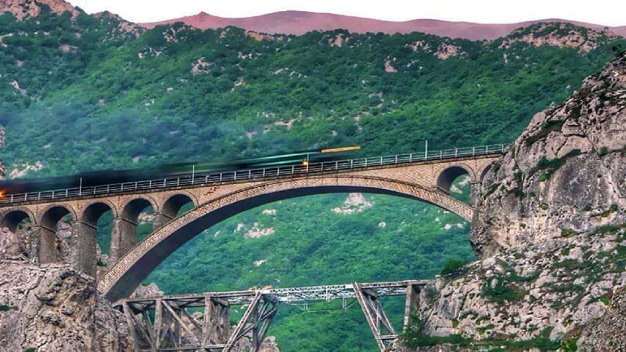 توقف قطار تهران- چین در مازندران