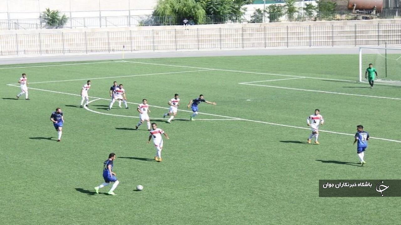 دیدار تیم‌های فوتبال مهاباد در لیگ دسته یک آذربایجان‌غربی