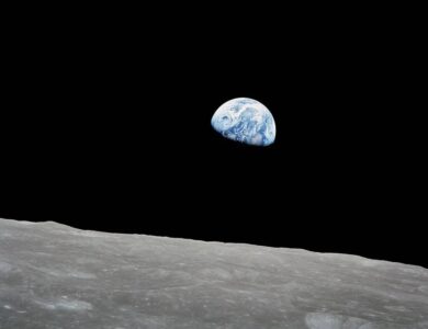 فضانوردان ناسا 55 سال پیش امروز با خروج از ماه ثابت کردند زمین صاف نیست