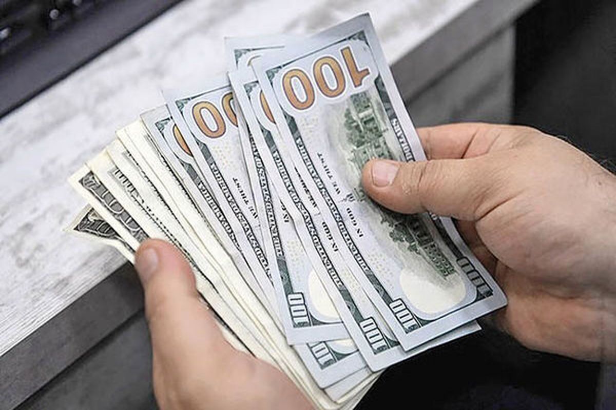 قیمت دلار و یورو در مرکز مبادله ایران امروز یکشنبه ۱۷ تیر
